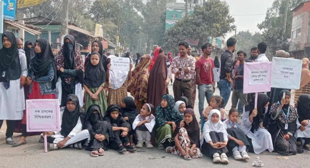 অটোরিকশার ধাক্কায় আহত শিক্ষার্থীর মৃত্যু 2 image 1200x650 4 1739963268 অটোরিকশার ধাক্কায় আহত শিক্ষার্থীর মৃত্যু