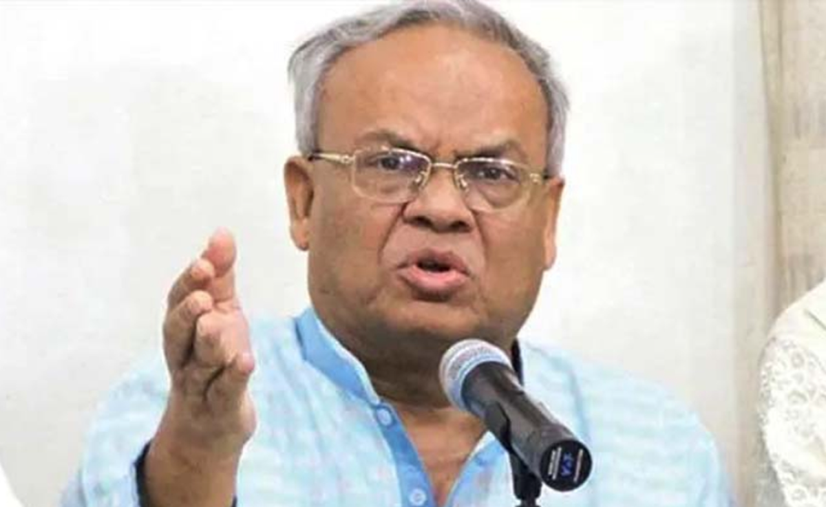 ‘জনগণের পক্ষের কোনো রাজনীতিবিদ কখনও পালায় না’
