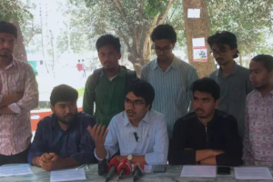 রাষ্ট্রক্ষমতা বিকেন্দ্রীকরণের দাবি রাবি শিক্ষার্থীদের, ২ দিনের আল্টিমেটাম