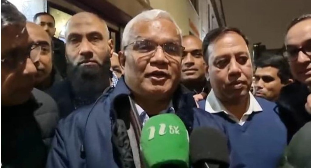 খালেদা জিয়ার শারীরিক অবস্থা স্থিতিশীল, মানসিকভাবে আগের চেয়ে ভালো 4 jahid 1739342512 খালেদা জিয়ার শারীরিক অবস্থা স্থিতিশীল, মানসিকভাবে আগের চেয়ে ভালো