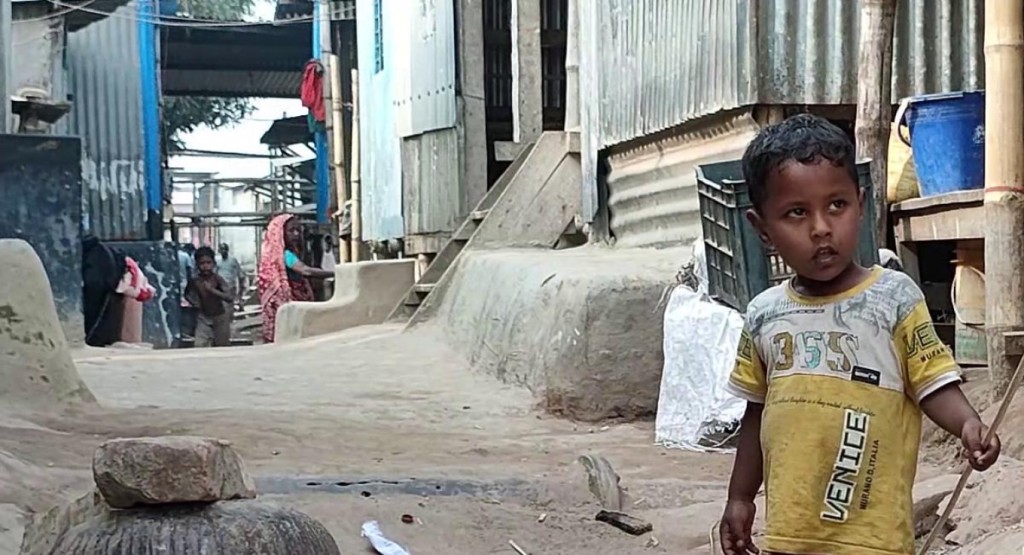 যৌনপল্লির শিশুদের স্কুুলে যেতে বাঁধা হয়ে দাঁড়িয়েছে জন্মনিবন্ধন 4 ছবি: সংগৃহীত