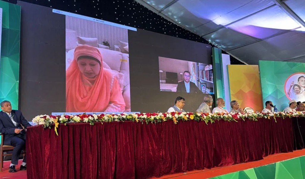 ক্ষুদ্র ক্ষুদ্র সংকীর্ণতা ভুলে দেশ ও জাতিকে ঐক্যবদ্ধ থাকতে হবে: খালেদা জিয়া 2 khaledazia 1740638647 ক্ষুদ্র ক্ষুদ্র সংকীর্ণতা ভুলে দেশ ও জাতিকে ঐক্যবদ্ধ থাকতে হবে: খালেদা জিয়া