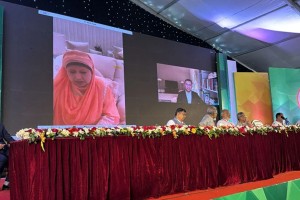 ক্ষুদ্র ক্ষুদ্র সংকীর্ণতা ভুলে দেশ ও জাতিকে ঐক্যবদ্ধ থাকতে হবে: খালেদা জিয়া