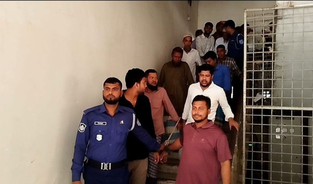 কৃষক মনির হত্যা মামলায় দুই ভাই ও ছয় ছেলেসহ ১৩ জনের যাবজ্জীবন 3 kishoreganj 1740580521 কৃষক মনির হত্যা মামলায় দুই ভাই ও ছয় ছেলেসহ ১৩ জনের যাবজ্জীবন