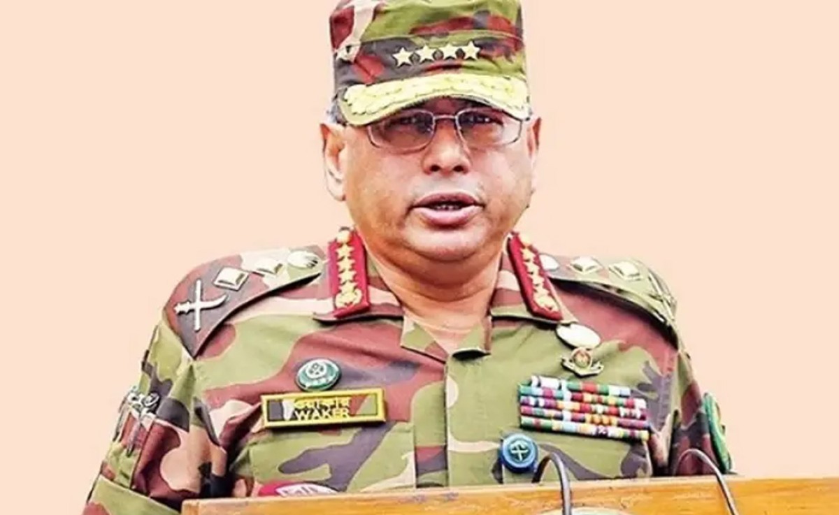 বাংলাদেশে শান্তি-শৃঙ্খলা রক্ষার কাজে আমরা ব্যস্ত: সেনা প্রধান