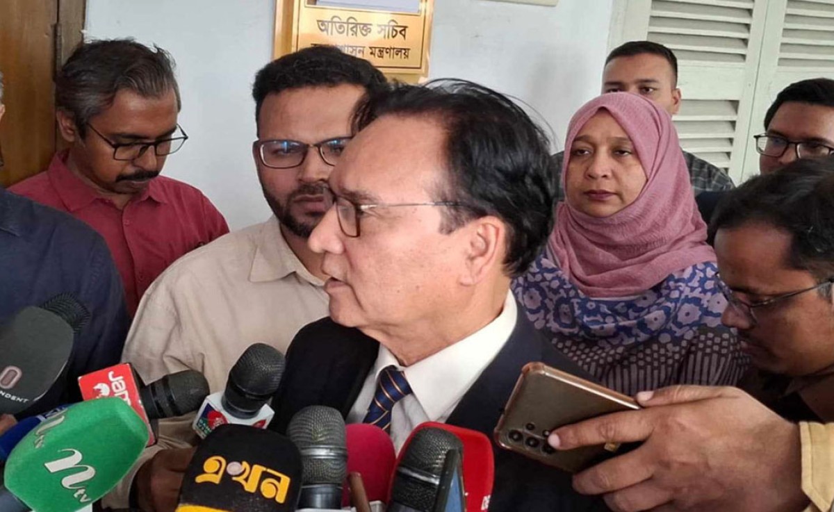 বিতর্কিত ২২ ডিসিকে বাধ্যতামূলক অবসরে পাঠাল সরকার