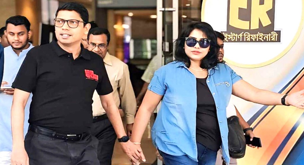 পলকের স্ত্রীর ২৮ বিঘা জমি জব্দ ও ১৯টি ব্যাংক হিসাব অবরুদ্ধ 2 polok 1739887738 পলকের স্ত্রীর ২৮ বিঘা জমি জব্দ ও ১৯টি ব্যাংক হিসাব অবরুদ্ধ