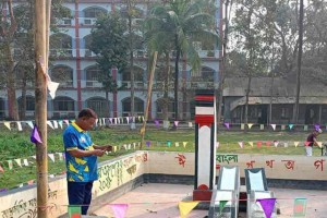 কুমিল্লায় একটি শহীদ মিনার ভেঙে ফেলেছে দুর্বৃত্তরা!