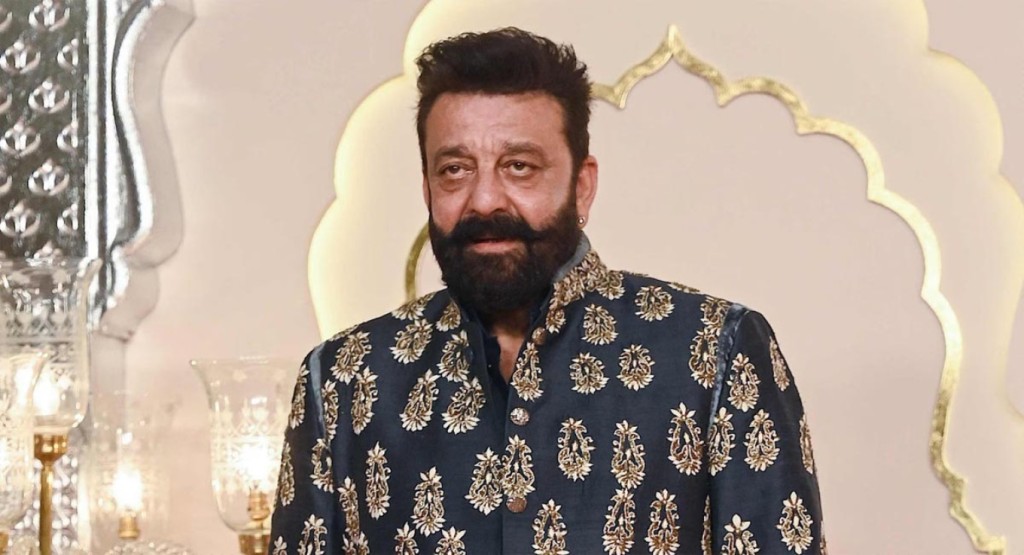 এক নারী ভক্তের কান্ডে হতভম্ব হয়েছিলেন 'সাঞ্জু বাবা' 2 sanjay dutt 1739111272 এক নারী ভক্তের কান্ডে হতভম্ব হয়েছিলেন 'সাঞ্জু বাবা'