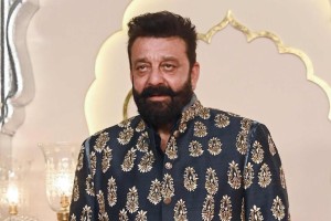 এক নারী ভক্তের কান্ডে হতভম্ব হয়েছিলেন ‘সাঞ্জু বাবা’
