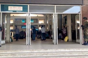 ট্রেন ও প্ল্যাটফর্মে এক সেনাসদস্যকে মারধর: রেলওয়ের গার্ডসহ তিনজন আটক