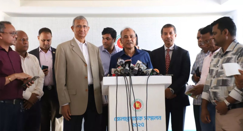 সীমান্তে আরও বিজিবি মোতায়েন ও নৌ নিরাপত্তা জোরদারের পরামর্শ ডিসিদের 4 shorastro upodeshta 1739885887 সীমান্তে আরও বিজিবি মোতায়েন ও নৌ নিরাপত্তা জোরদারের পরামর্শ ডিসিদের