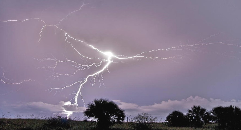 বগুড়ায় বজ্রপাতে শ্রমিকের মৃত্যু 3 storm 1740319474 বগুড়ায় বজ্রপাতে শ্রমিকের মৃত্যু