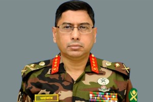 তিন দিনের সফর শেষে দেশে ফিরেছেন সেনাপ্রধান