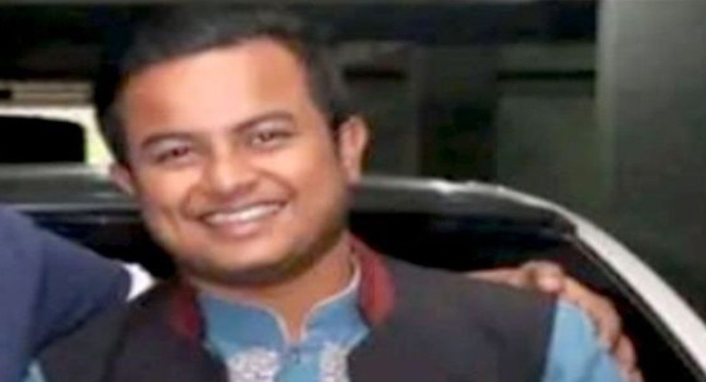 শ্বশুরবাড়িতে লুকিয়ে থেকেও রক্ষা হলো না ছাত্রলীগ নেতার 4 ছাত্রলীগ 1739879962 শ্বশুরবাড়িতে লুকিয়ে থেকেও রক্ষা হলো না ছাত্রলীগ নেতার