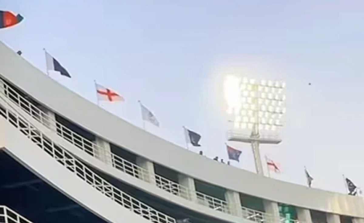 পাকিস্তানের মাঠে নেই ভারতের পতাকা ব্যাখ্যা দিলো পিসিবি