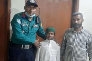 পুলিশের সহযোগিতায় হারানো ছেলেকে ফিরে পেল পরিবার