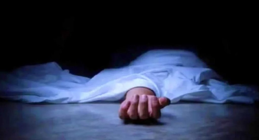 সুপ্রিম কোর্টের ভেতরে ছাদ থেকে পড়ে মৃত্যু -১ 3 ম ৩২ 1739464746 সুপ্রিম কোর্টের ভেতরে ছাদ থেকে পড়ে মৃত্যু -১
