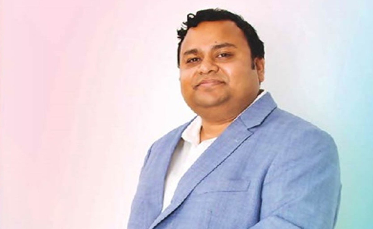 স্ত্রী-ছেলেসহ নাফিজ সারাফতের ৭৪টি ব্যাংক হিসাব অবরুদ্ধের আদেশ
