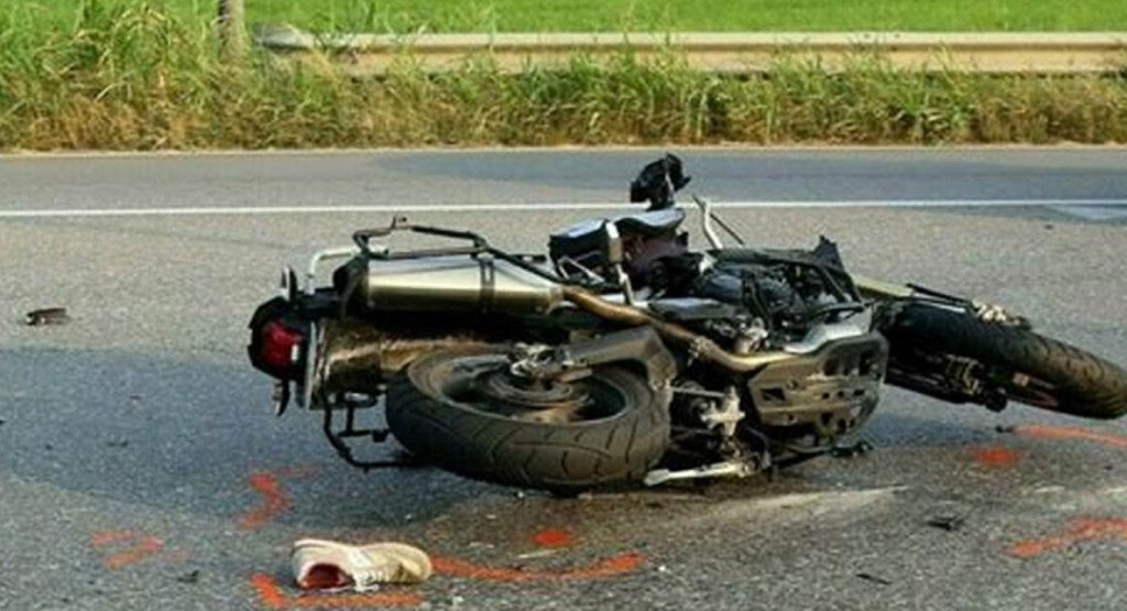 রায়পুরায় বাসের ধাক্কায় প্রাণ গেল দুই মোটরসাইকেল আরোহীর 4 মটর সাইকেল 1740147155 রায়পুরায় বাসের ধাক্কায় প্রাণ গেল দুই মোটরসাইকেল আরোহীর