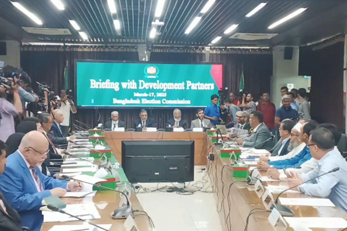 প্রবাসীদের জন্য ‘প্রক্সি’ ভোটিং, ওআইসির সহায়তা চেয়েছে ইসি