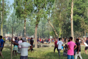 হবিগঞ্জে মাইকে ঘোষণা দিয়ে দু’পক্ষের সংঘর্ষ, আহত ৩০