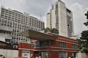 গোয়েন্দা নজরদারিতে সাবেক আওয়ামী সরকারের ডিসি-এসপি-পদস্থরা