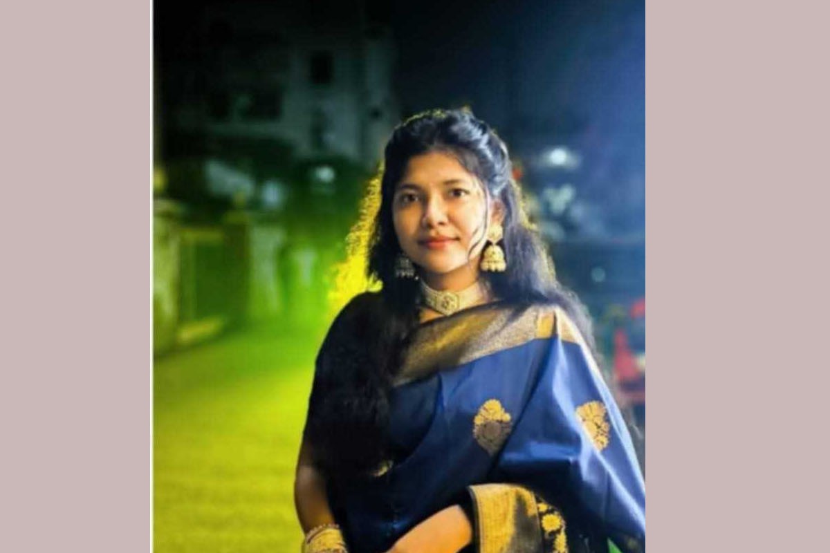 ছাদ থেকে পড়ে নয়, আত্মহত্যা করেছেন অর্পনা