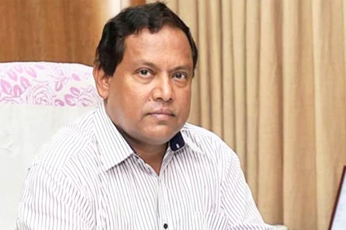 মির্জা আজম ও তাঁর স্ত্রীর ১৯ বিঘা জমি জব্দ, ৩১ ব্যাংক হিসাব অবরুদ্ধ