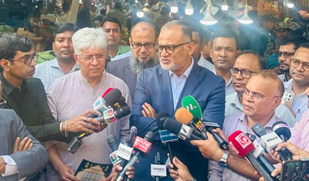 দুদিনের মধ্যে সয়াবিন তেলের সরবরাহ স্বাভাবিক হবে: বাণিজ্য উপদেষ্টা 2 Oil 1741006877 দুদিনের মধ্যে সয়াবিন তেলের সরবরাহ স্বাভাবিক হবে: বাণিজ্য উপদেষ্টা