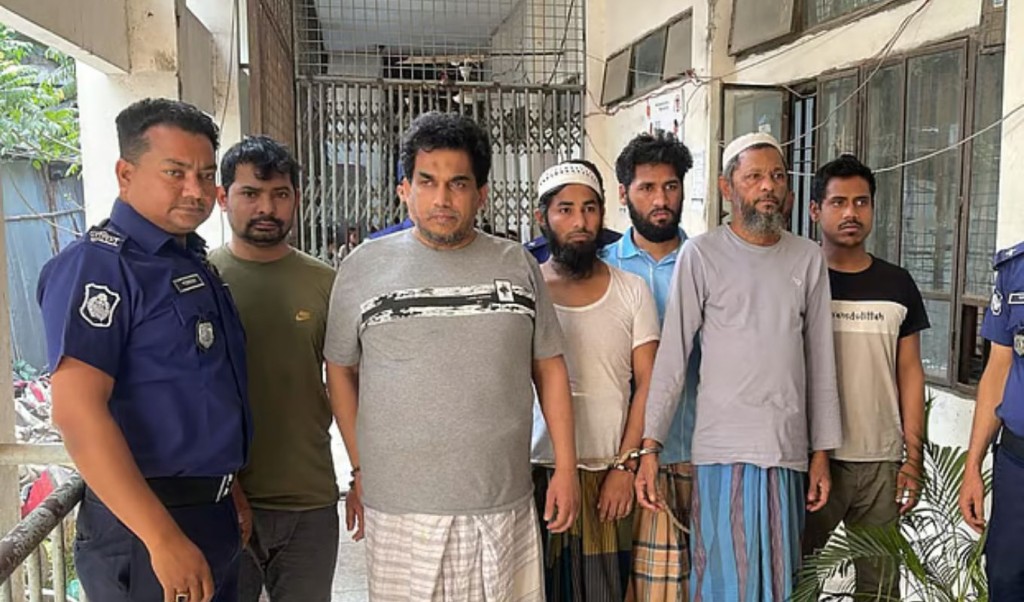 আরাকান আর্মির প্রধানসহ ১০ জন গ্রেপ্তার, ছয়জনের রিমান্ড মঞ্জুর 3 RSA 1742306847 আরাকান আর্মির প্রধানসহ ১০ জন গ্রেপ্তার, ছয়জনের রিমান্ড মঞ্জুর