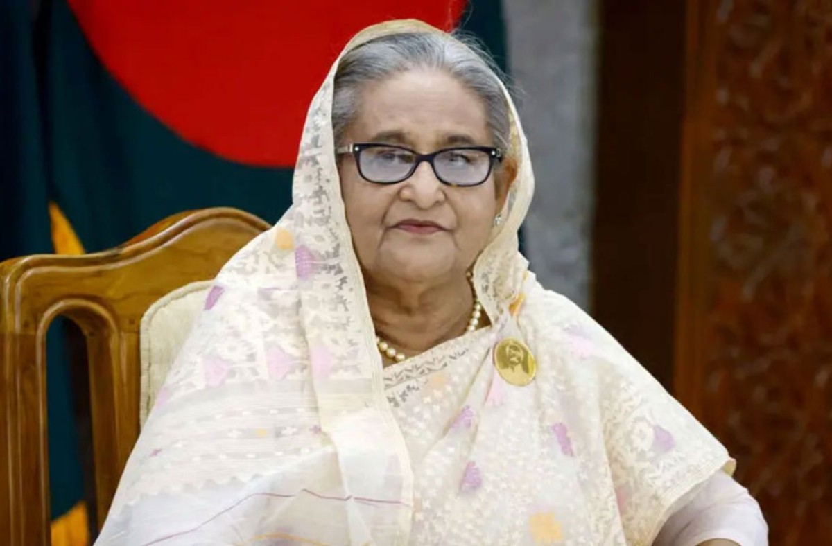 শেখ হাসিনাসহ ৭৩ জনের বিরুদ্ধে রাষ্ট্রদ্রোহ মামলা