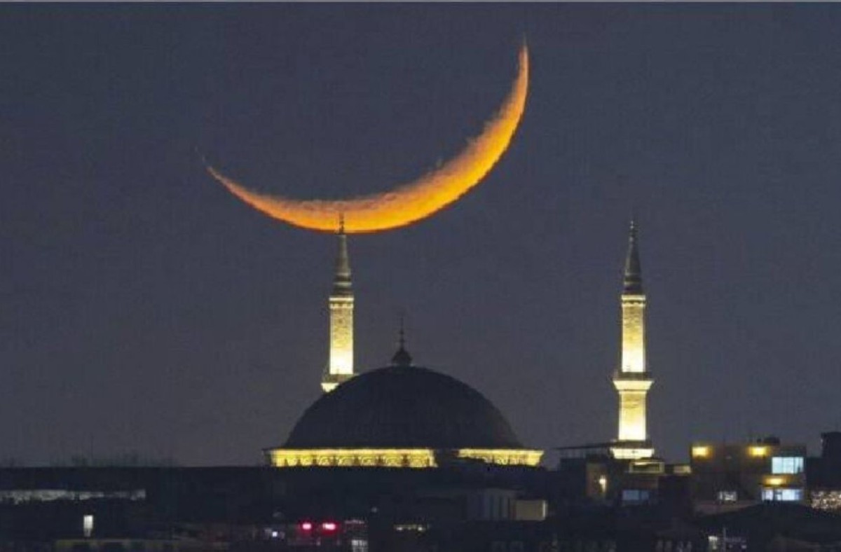 চাঁদ দেখা গেছে, সৌদি আরবে ঈদ আগামীকাল