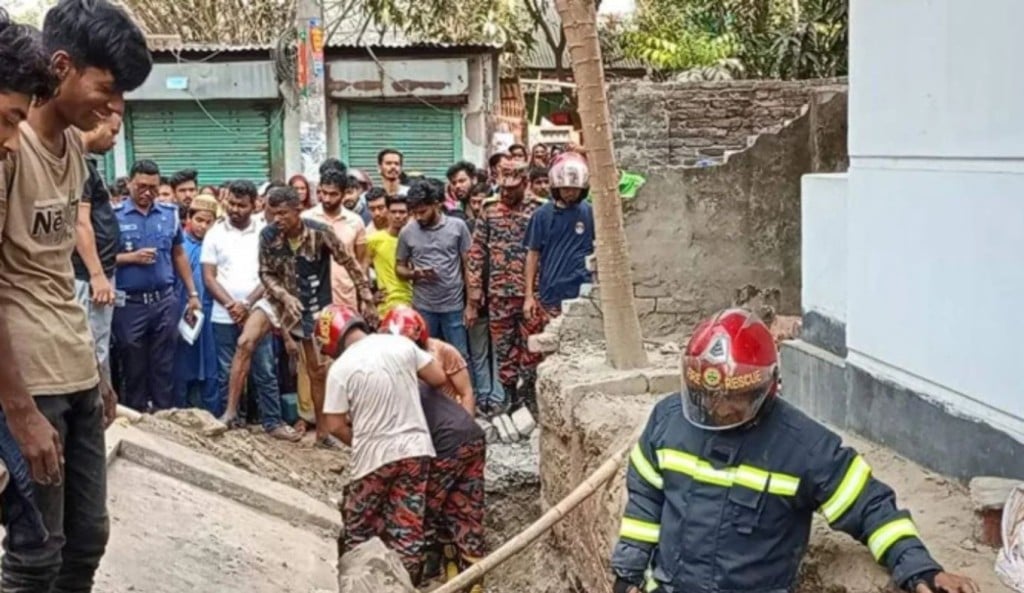 সিরাজগঞ্জে দেওয়াল চাপায় দুই নির্মাণশ্রমিক নিহত 3 TOUKIR 17 1742051544 সিরাজগঞ্জে দেওয়াল চাপায় দুই নির্মাণশ্রমিক নিহত