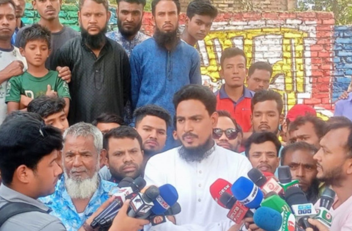 আওয়ামী লীগ বাংলাদেশে আর কোনোভাবে রাজনীতি করতে পারে না: আকতার হোসেন