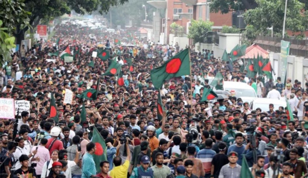 রাজনৈতিক দলগুলোর প্রকৃত আয়ের উৎস ও ব্যয়ের খাত জানতে চায় জনগণ 3 TOUKIR 26 1742211873 রাজনৈতিক দলগুলোর প্রকৃত আয়ের উৎস ও ব্যয়ের খাত জানতে চায় জনগণ