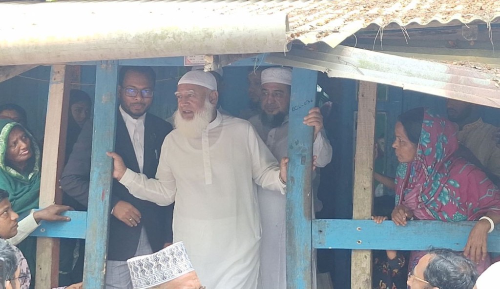 এবার বরগুনায় নিহত মন্টু চন্দ্র দাসের পরিবারের দায়িত্ব নিলো জামায়াত 3 TOUKIR 28 1742216721 এবার বরগুনায় নিহত মন্টু চন্দ্র দাসের পরিবারের দায়িত্ব নিলো জামায়াত