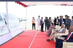 কক্সবাজার বিমানবন্দরের নির্মাণকাজ পরিদর্শন করলেন ড. মুহাম্মদ ইউনূস