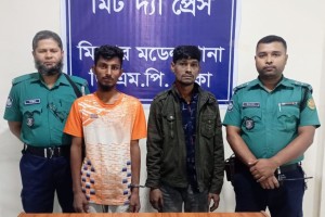 মিরপুরে ছিনতাইয়ের প্রস্তুতিকালে দেশীয় অস্ত্রসহ গ্রেপ্তার ২