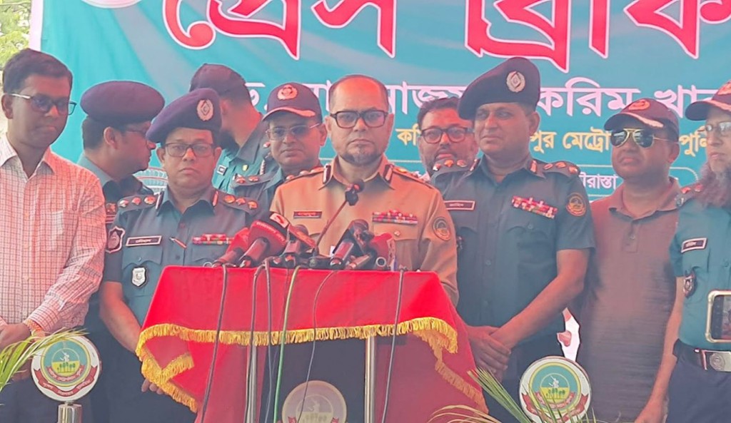 মহাসড়কে অটোরিকশা উঠলেই ব্যবস্থা: জিএমপি কমিশনার 3 TOUKIR 7 1743079344 মহাসড়কে অটোরিকশা উঠলেই ব্যবস্থা: জিএমপি কমিশনার