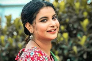 শবনম ফারিয়াকে আপত্তিকর মন্তব্য করে চাকরি হারাতে পারেন যুবক