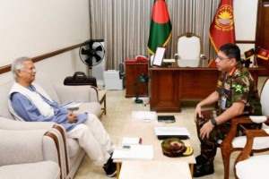 প্রধান উপদেষ্টার সঙ্গে সাক্ষাৎ করেছেন সেনাপ্রধান ওয়াকার-উজ-জামান