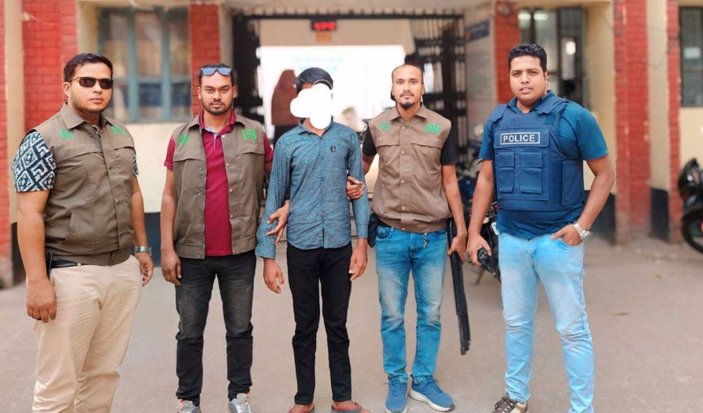 ঝিনাইদহে চকলেটের প্রলোভন দেখিয়ে শিশুকে ধর্ষণ, কিশোর গ্রেপ্তার 2 Untitled 13 1741675900 ঝিনাইদহে চকলেটের প্রলোভন দেখিয়ে শিশুকে ধর্ষণ, কিশোর গ্রেপ্তার