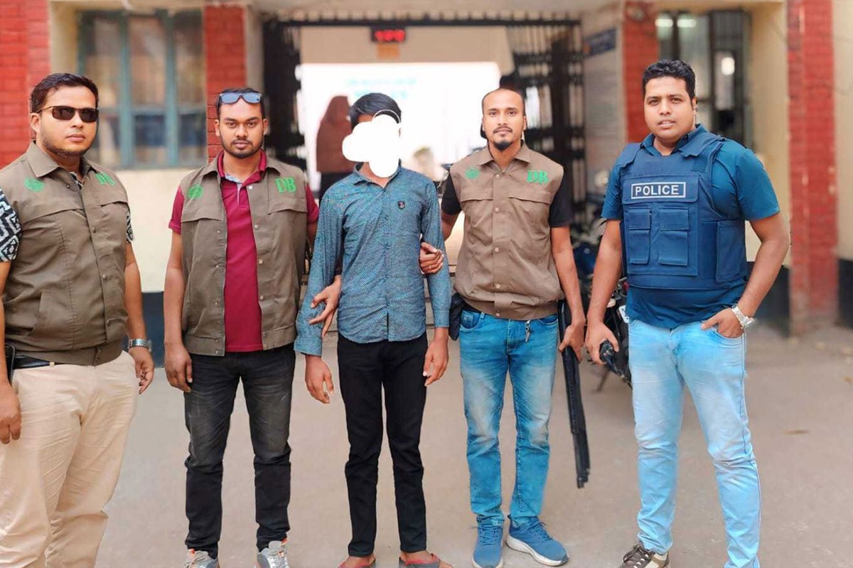 ঝিনাইদহে চকলেটের প্রলোভন দেখিয়ে শিশুকে ধর্ষণ, কিশোর গ্রেপ্তার