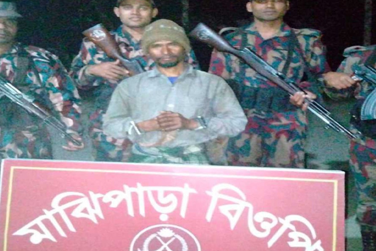 অনুপ্রবেশকারী ভারতীয় নাগরিক বিজিবির হাতে আটক