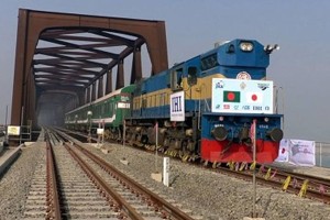 নোটিশ ছাড়াই বাড়লো ট্রেনের ভাড়া