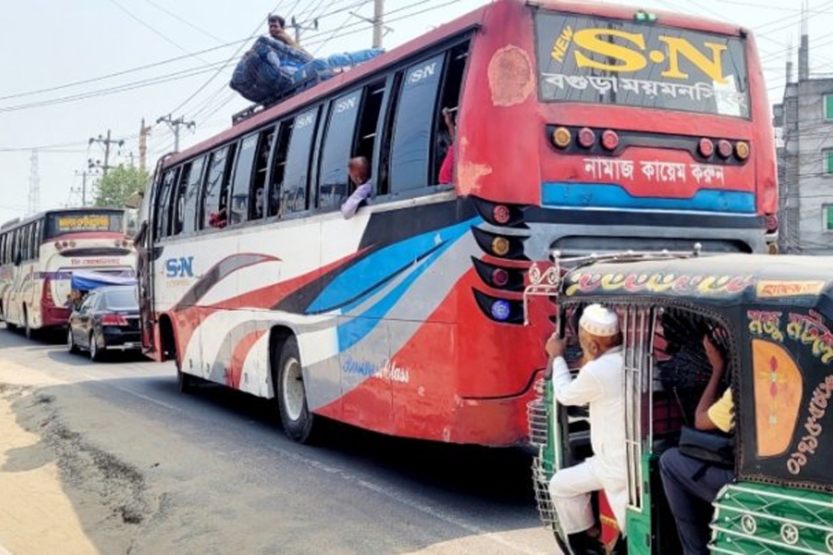 ঢাকা-ময়মনসিংহ মহাসড়কে ৫ কিলোমিটার দীর্ঘ যানজট