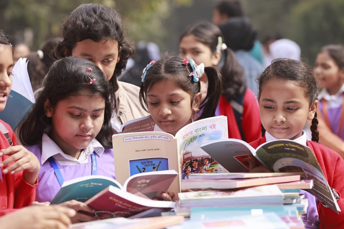 আগামী সপ্তাহের মধ্যেই সব পাঠ্যবই বিতরণের প্রত্যাশা ডেপুটি প্রেস সচিবের
