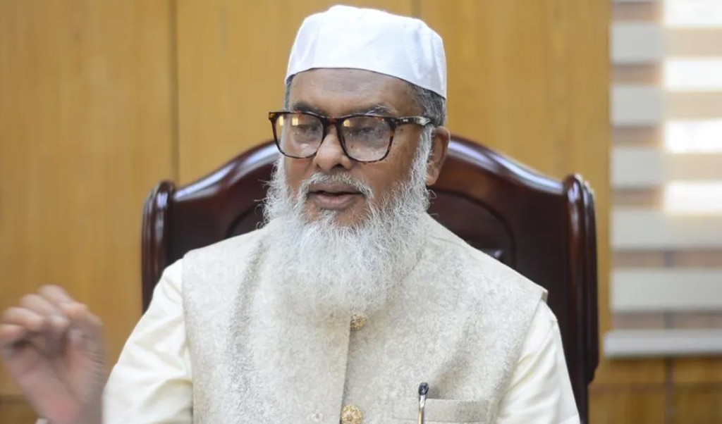 দারিদ্র্যতা ও আয় বৈষম্যদূরীকরণে শরিয়াহ ব্যাংকিং গুরুত্বপূর্ণ ভূমিকা রাখে: ধর্ম উপদেষ্টা 3 Untitled 1 1742042994 দারিদ্র্যতা ও আয় বৈষম্যদূরীকরণে শরিয়াহ ব্যাংকিং গুরুত্বপূর্ণ ভূমিকা রাখে: ধর্ম উপদেষ্টা