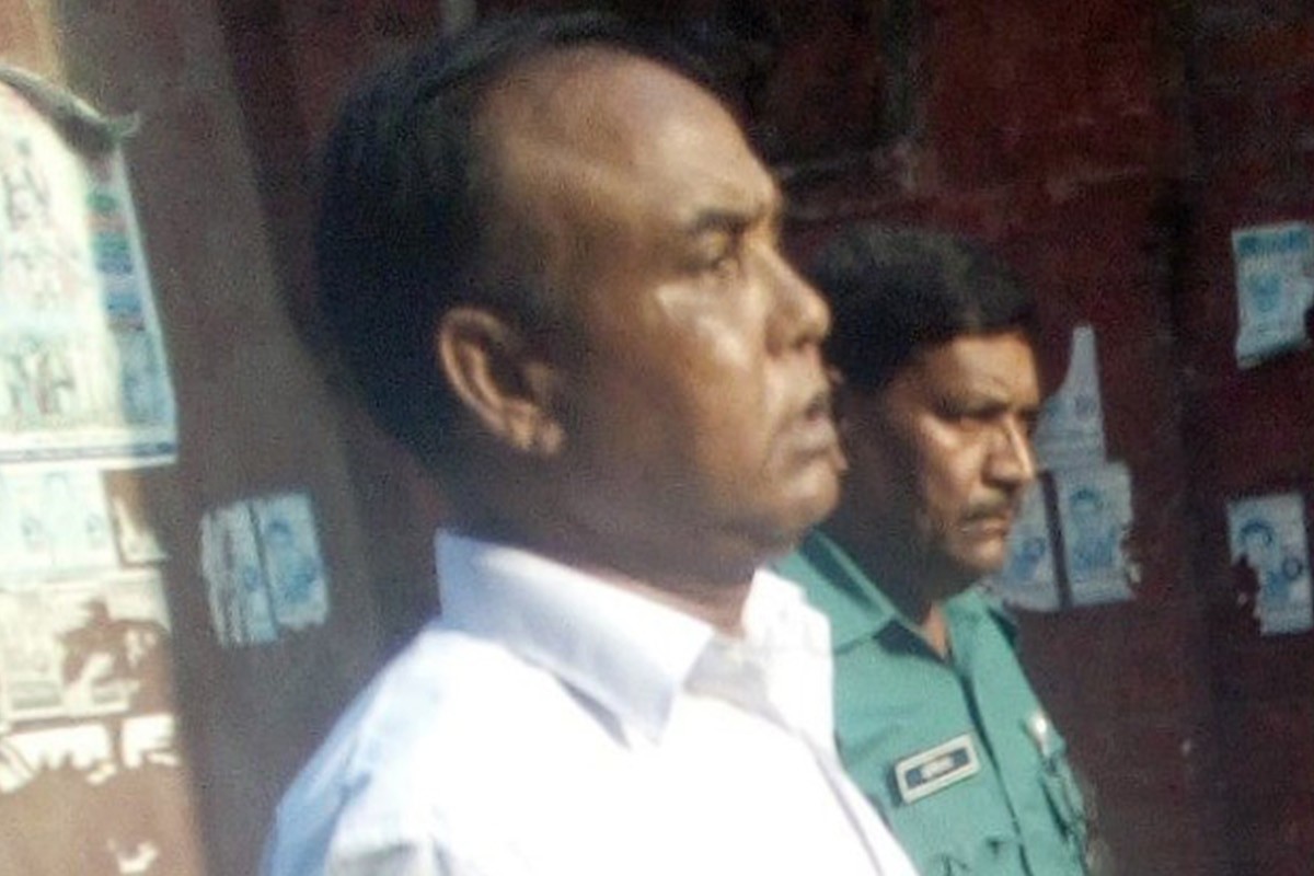 খুলনার আলোচিত এসআই শাহ আলমের ৭ বছর কারাদণ্ড